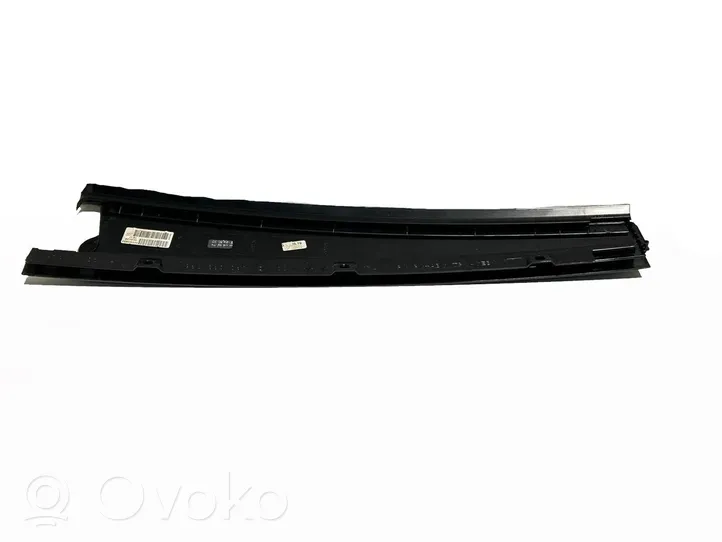 Porsche Macan Front door glass trim molding 95B853352