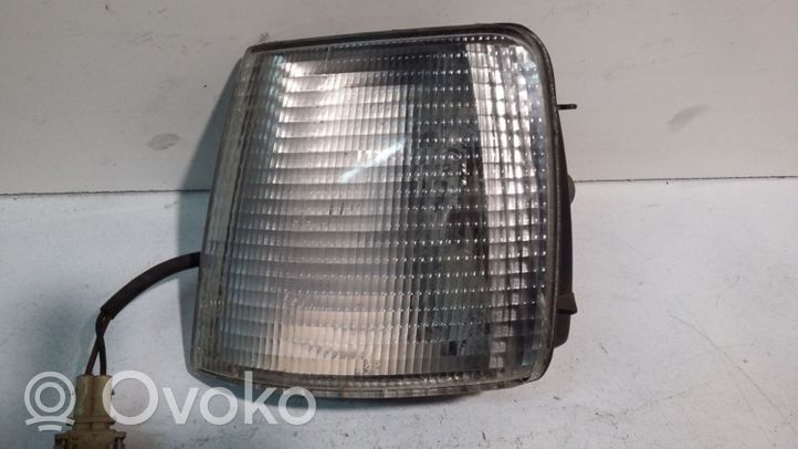 Volkswagen PASSAT B3 Etusuuntavilkku 357953049A