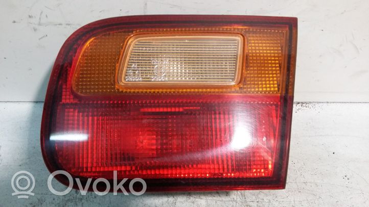 Honda Civic Takaluukun takavalot 0431132