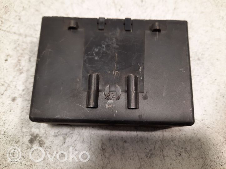 Nissan Primera Door central lock control unit/module 05051101