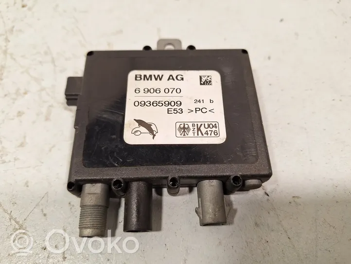 BMW X5 E53 Antenas pastiprinātājs 09365909