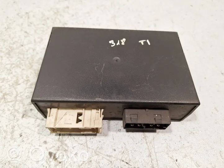 BMW 3 E36 Door central lock control unit/module 12037310