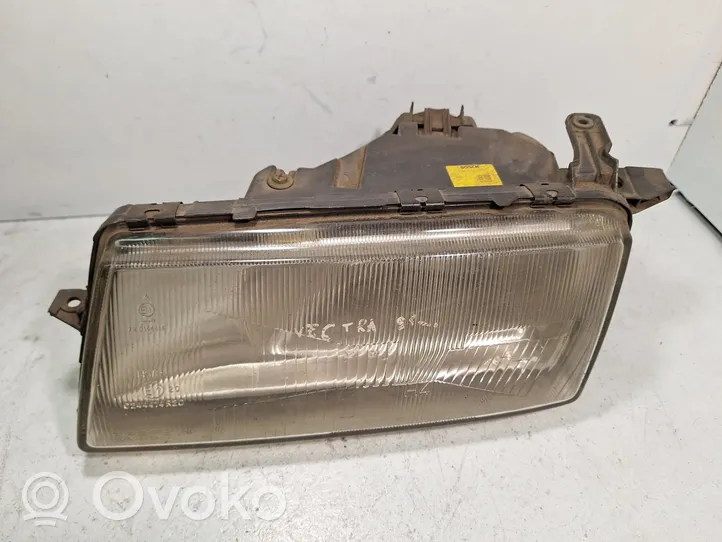 Opel Vectra A Phare frontale 0301028301