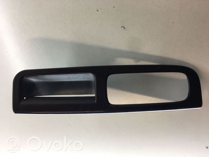 Volvo V50 Front door interior handle trim 8679667