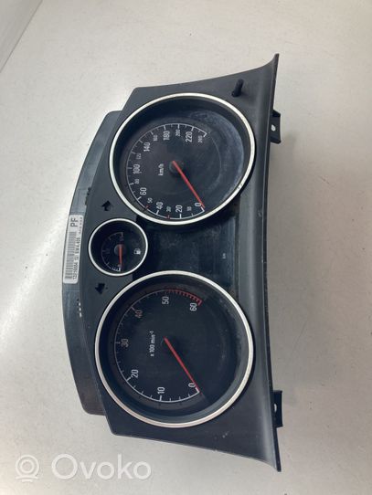 Opel Zafira B Speedometer (instrument cluster) 13216684