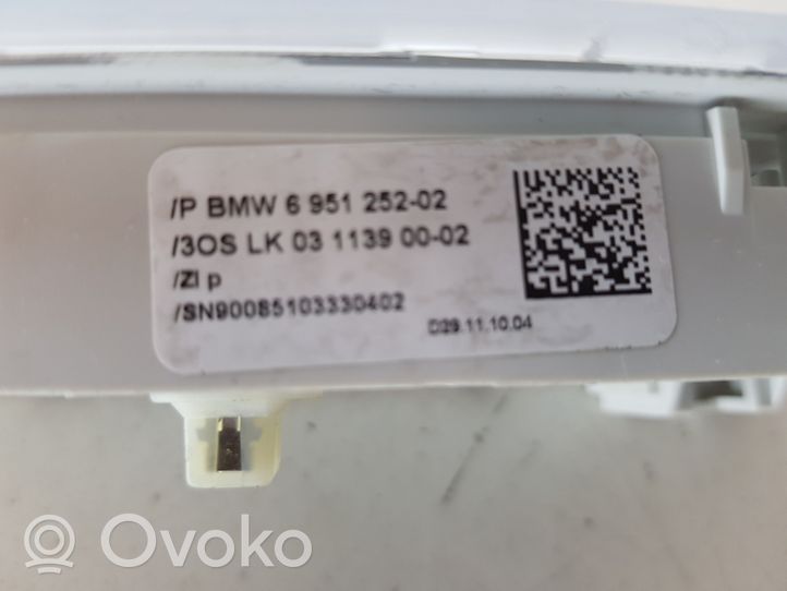 BMW X1 E84 Galinių vietų apšvietimo žibintas 695125202