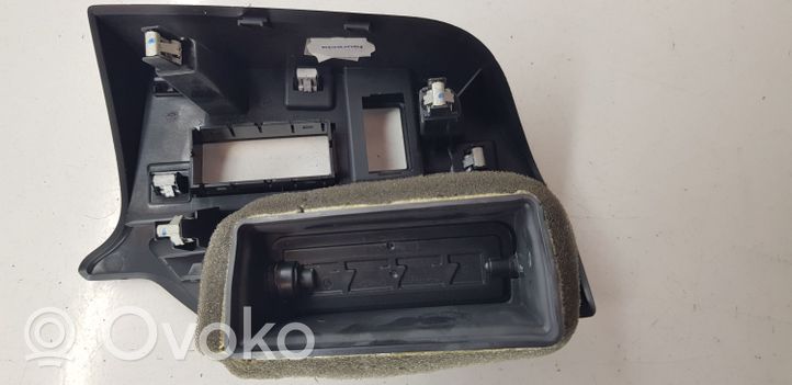 Citroen C4 II Picasso Šoninės oro grotelės 967797657A