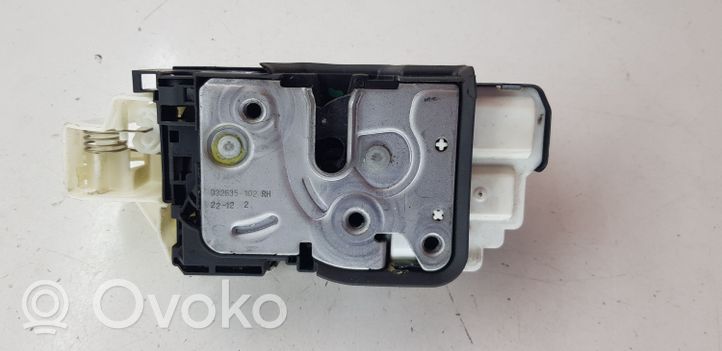 Volvo V40 Serrure de porte avant 932635102