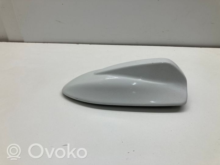 Volvo V40 GPS-pystyantenni 31210327