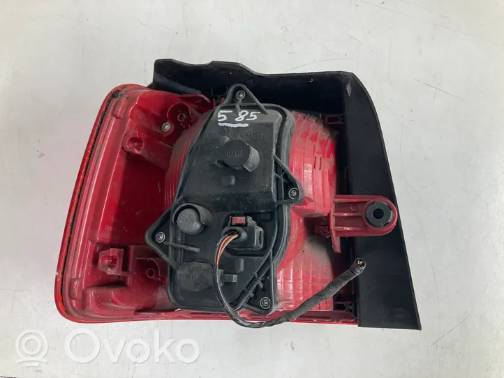 Volkswagen Touran II Rear/tail lights 176405