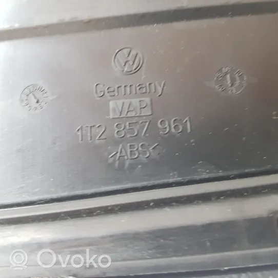 Volkswagen Touran II Posacenere auto 1T2857961