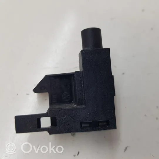 Volkswagen Touran II Rokas bremzes sensors 1J0947561