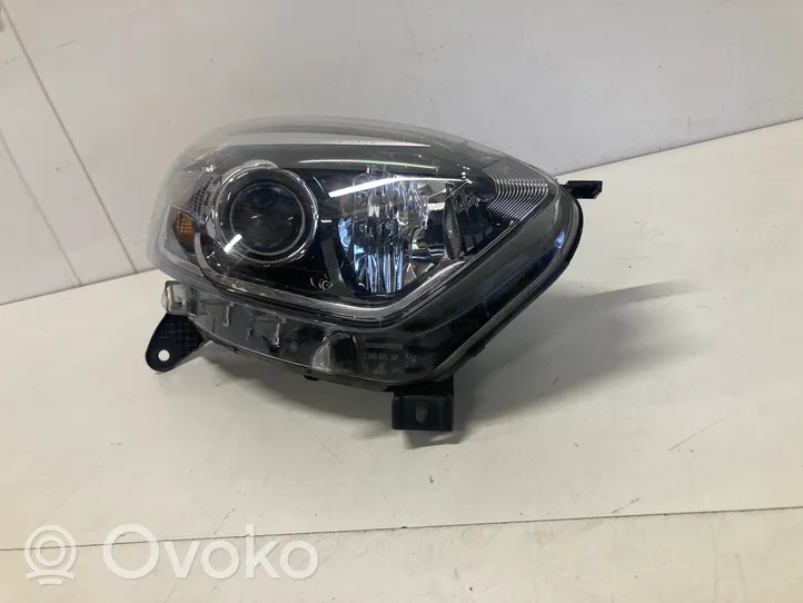 Renault Captur Lampa przednia 130702445300