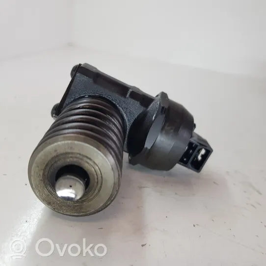 Volkswagen Polo IV 9N3 Injecteur de carburant 038130073BN