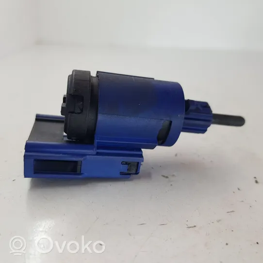 Volkswagen Polo IV 9N3 Brake pedal sensor switch 1J0927189E