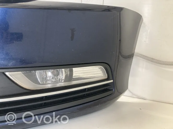 Volkswagen PASSAT B7 Zderzak przedni 