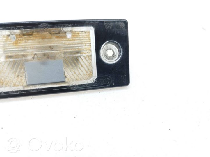 Volkswagen Tiguan Lampa oświetlenia tylnej tablicy rejestracyjnej 1J5943021D