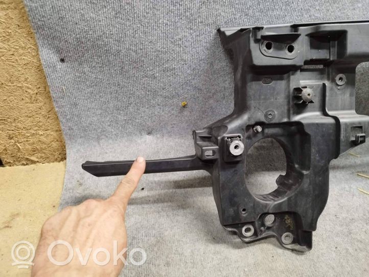 Volkswagen Touareg II Staffa del pannello di supporto del radiatore parte superiore 7P6805594