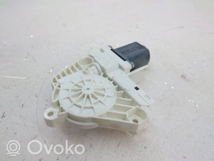 Volkswagen Touareg II Motorino alzacristalli della portiera posteriore 8K0959812A