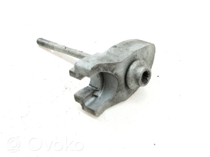 Volkswagen Touareg II Fuel Injector clamp holder 059216J