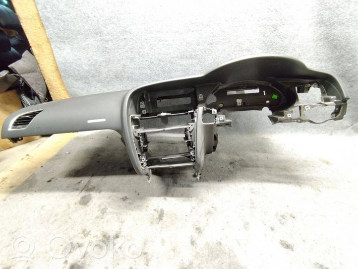 Audi A5 8T 8F Dashboard 8T2857041B