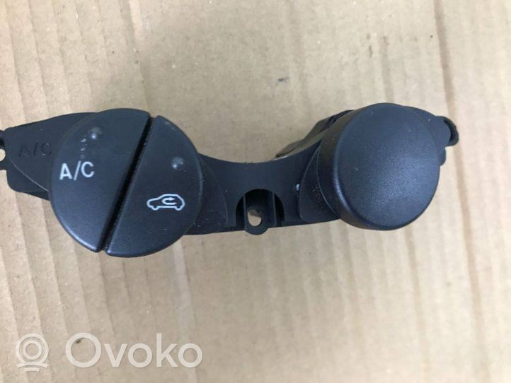 Ford Connect Ilmastointilaitteen kytkin (A/C) 2T1T19A945AA