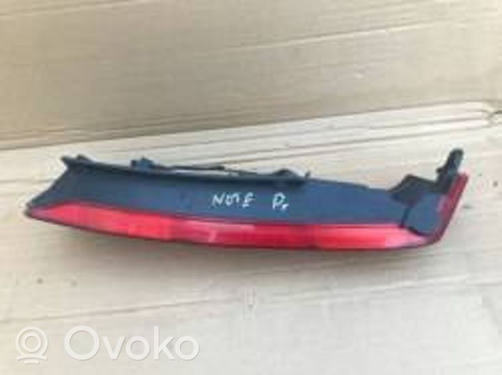 Nissan Note (E11) Luci posteriori 220-16752