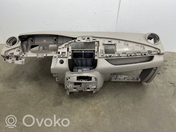 Renault Zoe Deska rozdzielcza 681000711R