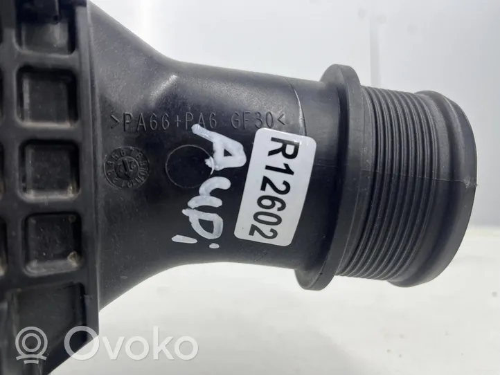 Audi A4 S4 B9 Chłodnica powietrza doładowującego / Intercooler 80a145805j