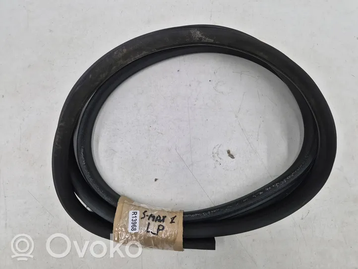 Ford S-MAX Front door rubber seal 