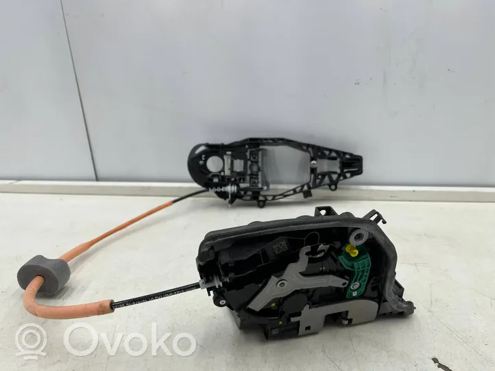 BMW M5 F90 Etuoven lukko 7477690