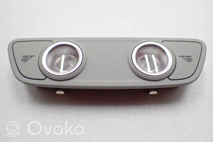 Audi Q7 4M Lampka podsufitki tylna 4M0947111