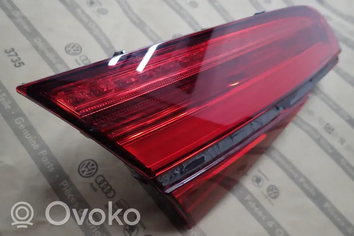 Audi A8 S8 D4 4H Luci posteriori del portellone del bagagliaio 4H0945093K