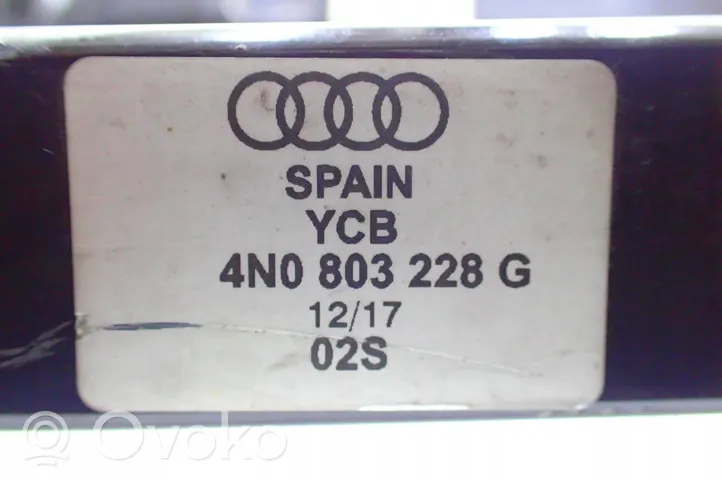 Audi A8 S8 D5 Otros repuestos del compartimento del motor 4N0803227G