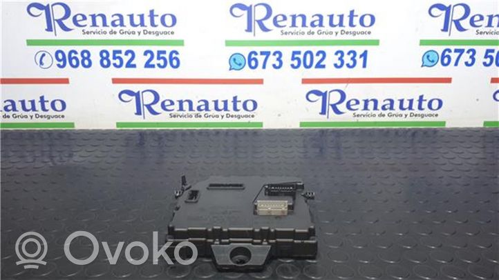 Renault Kangoo II Sulakemoduuli 284B15323R