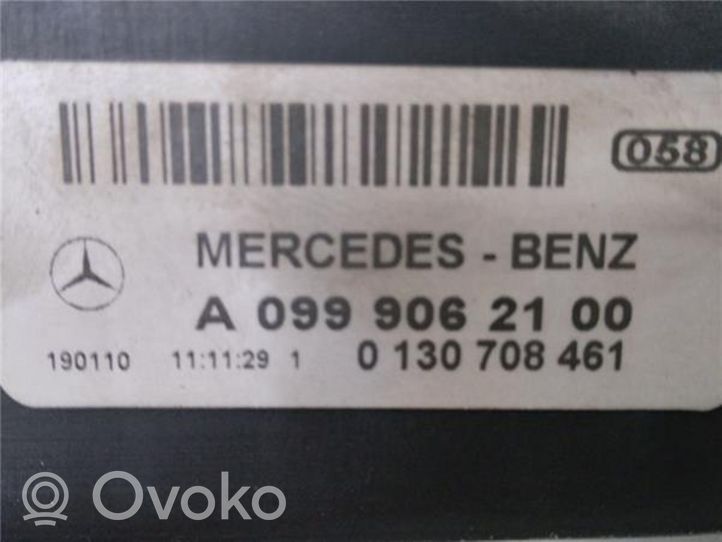 Mercedes-Benz E W213 Jäähdyttimen jäähdytinpuhallin A0999062100