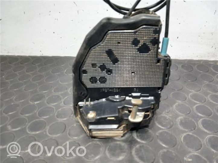 Toyota RAV 4 (XA30) Moteur de centralisation serrure de porte arrière 9120305