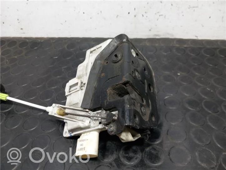 Audi A3 S3 A3 Sportback 8P Silniczek dociągania drzwi tylnych 4F0839016