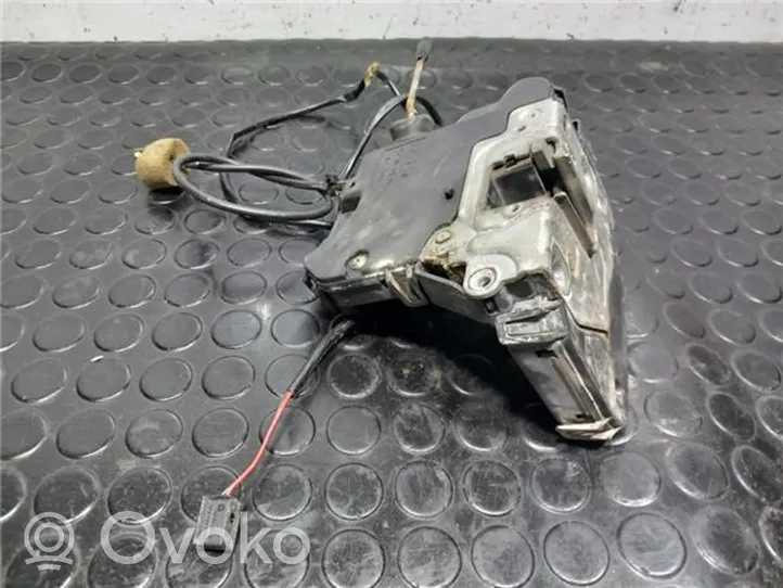 Mercedes-Benz C W203 Moteur de verrouillage porte avant 