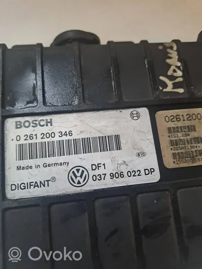 Volkswagen Corrado Calculateur moteur ECU 037906022DP