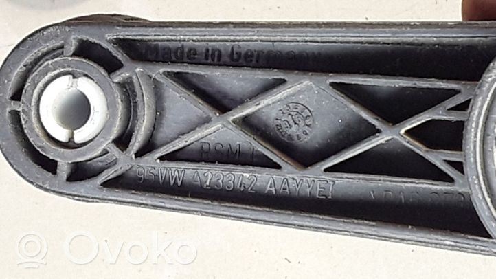 Ford Galaxy Korbka szyby drzwi przednich 95VWA23342