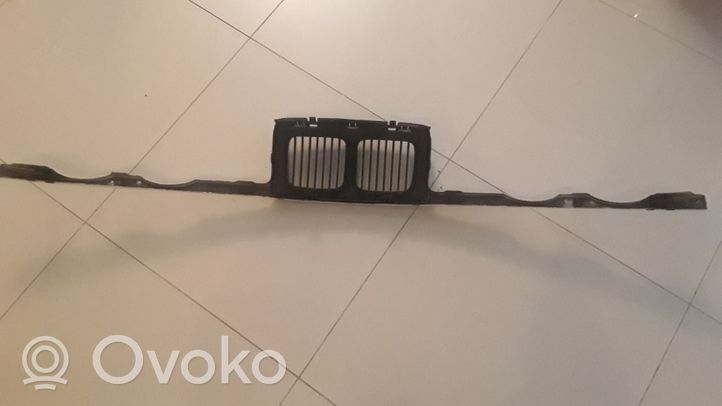 BMW 5 E34 Atrapa chłodnicy / Grill 51131973825