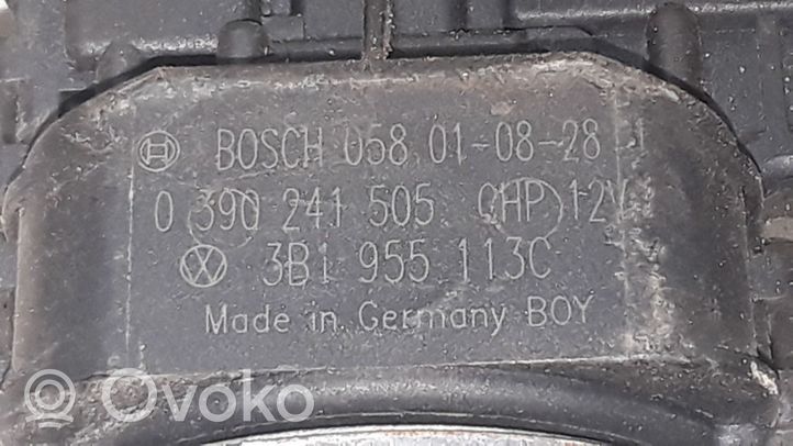 Volkswagen PASSAT B5.5 Moteur d'essuie-glace 058010828
