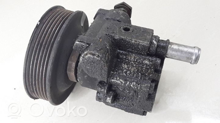 Volkswagen Golf III Power steering pump 91125