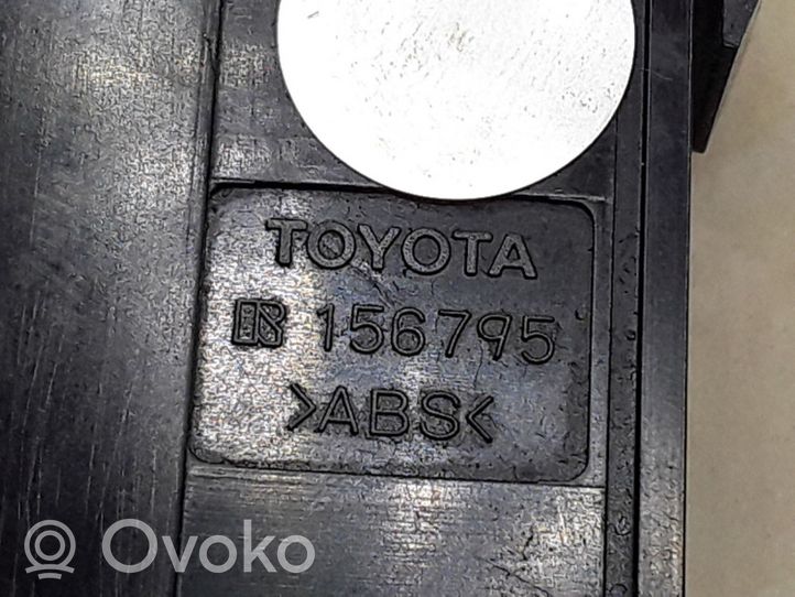 Toyota Avensis T250 Polttoainesäiliön avauskytkin 156795