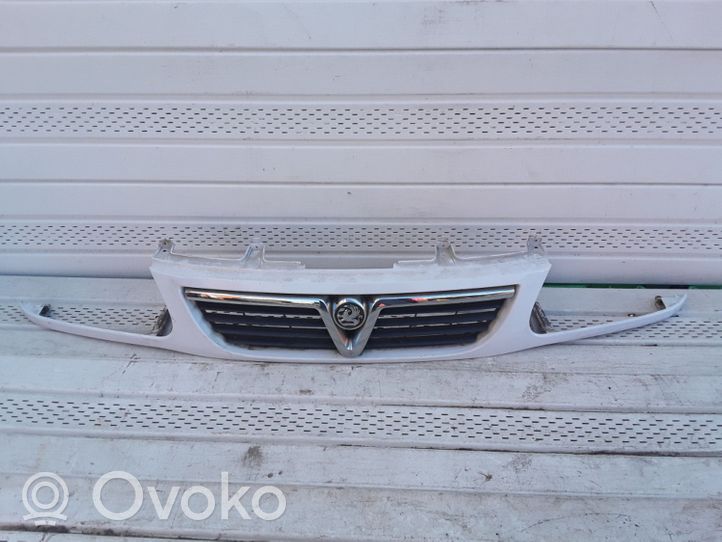 Opel Frontera B Grille calandre supérieure de pare-chocs avant 91161390