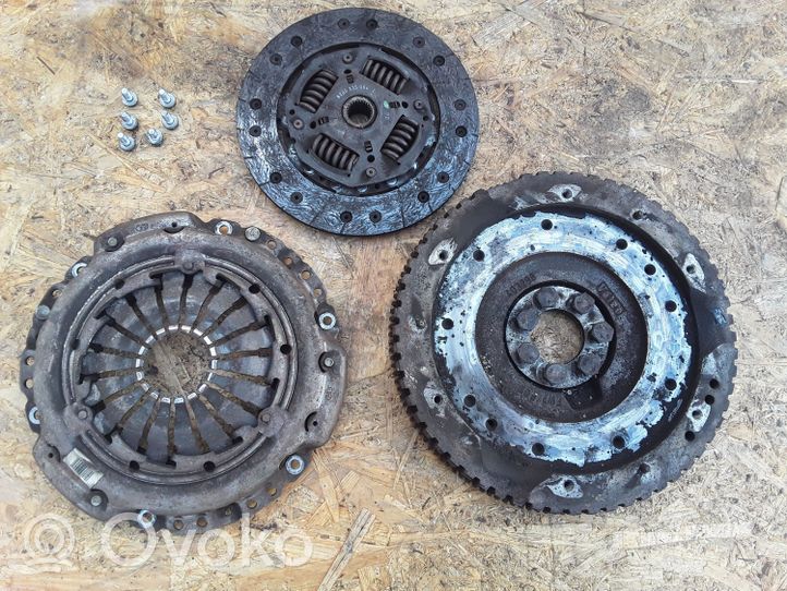 Renault Megane II Clutch set kit 8200335084