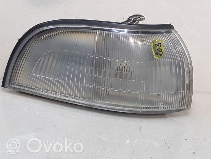 Toyota Corolla E100 Передний поворотный фонарь KOITO12383