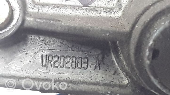 Ford Mondeo Mk III Zamek tylnej klapy bagażnika UR202803A