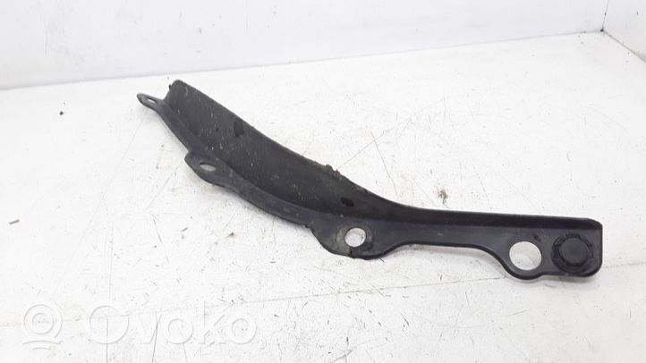 Subaru Legacy Staffa di rinforzo montaggio del paraurti anteriore 57744AG000